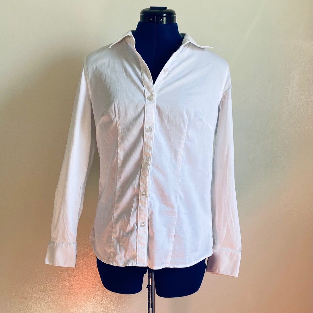 The Limited Classic White Button-Down - Size: M Petite